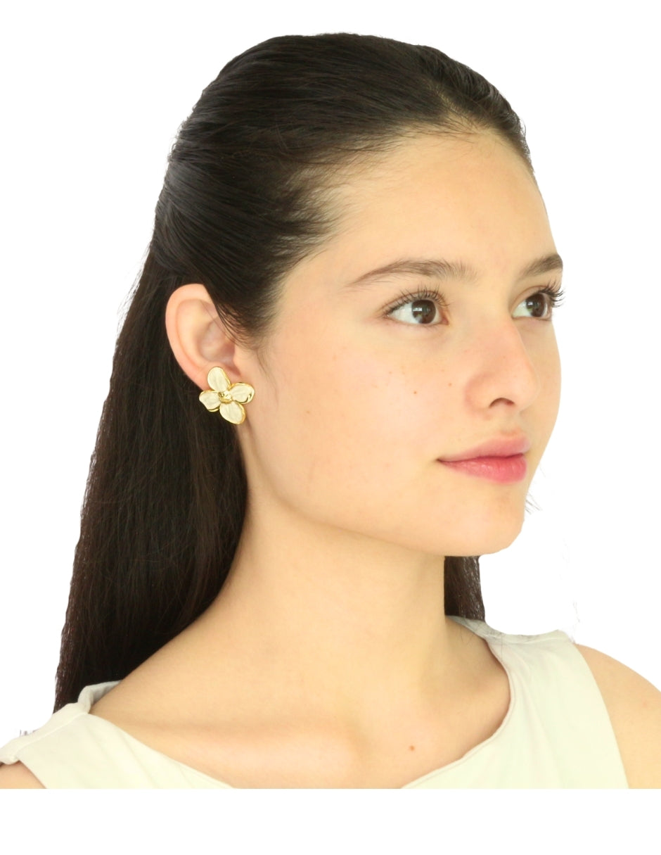 Aretes Flor Esmalte Blanco