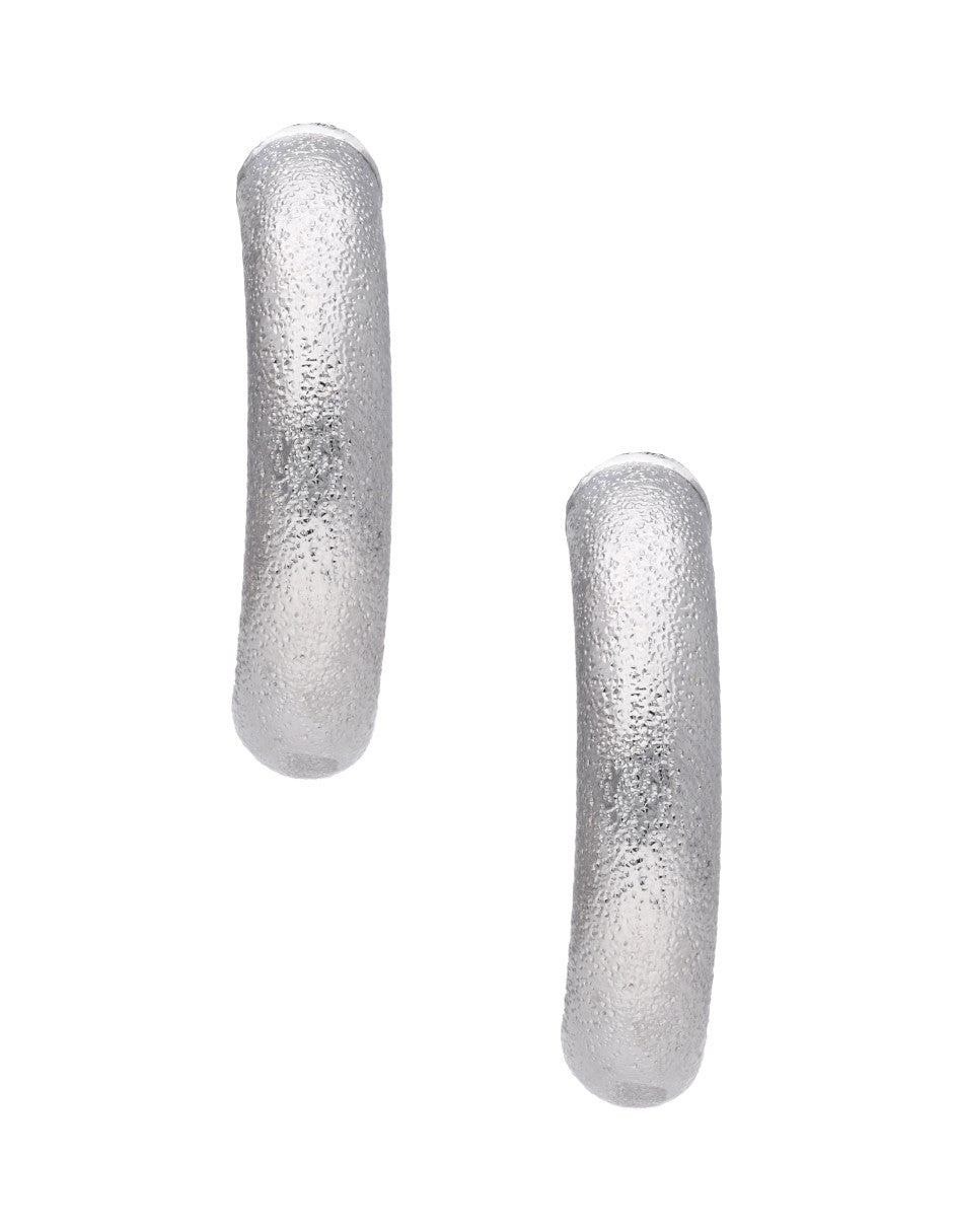 Arete Tubo Medio Circulo Plateado Mate