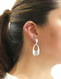 Aretes Ovalado Plano Sin Interior Plateado