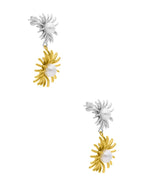 Arete Flor Doble con Perla Bicolor