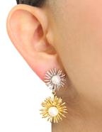 Arete Flor Doble con Perla Bicolor