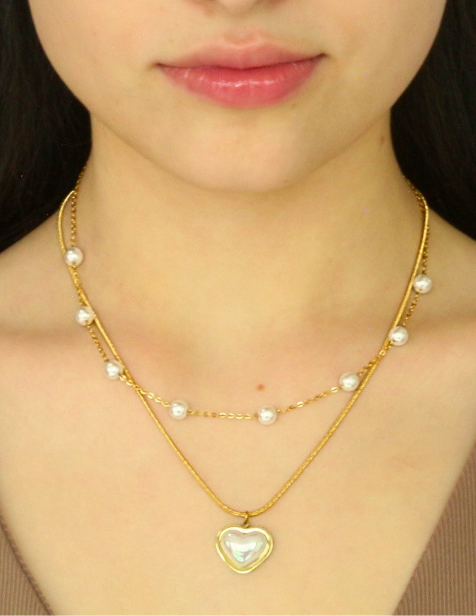 Collar Doble Cadena Perlas y Corazon