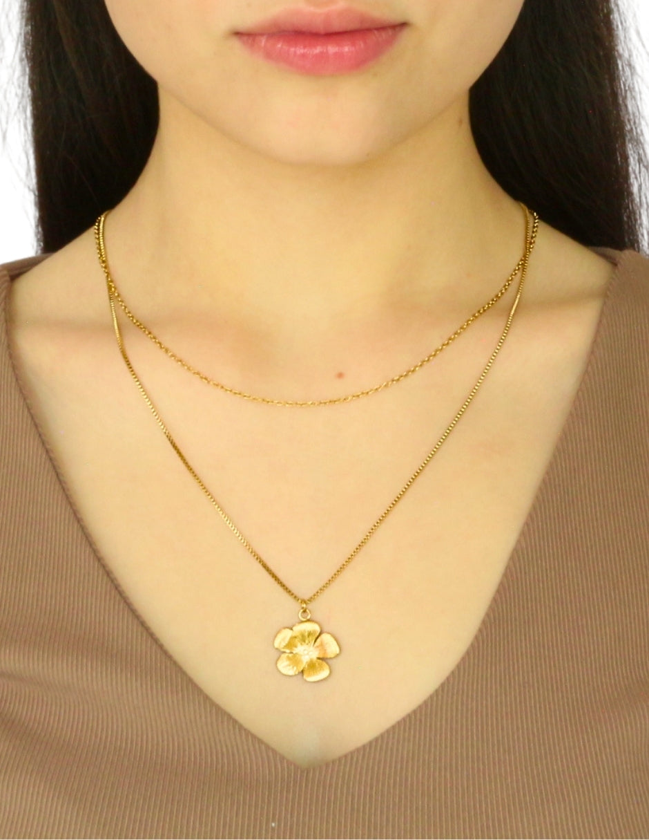Collar Doble Cadena Flor y Perlita