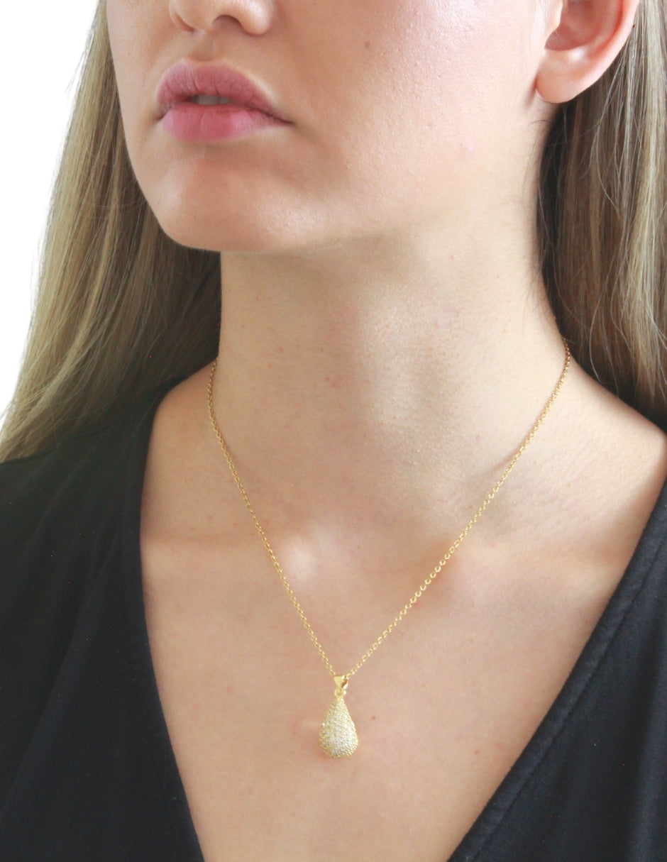 Collar Chapa Gota Cristales Dorado