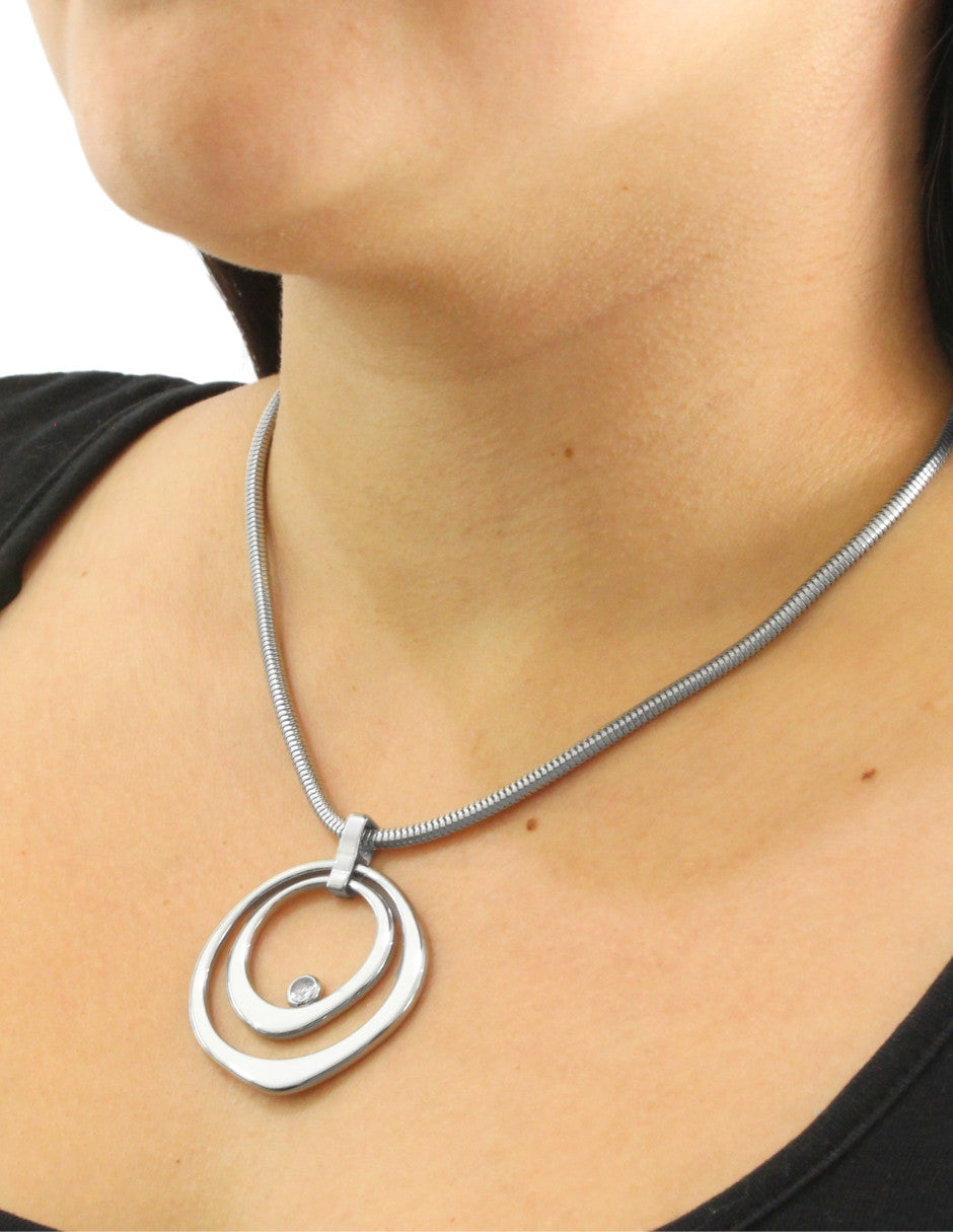 Collar Corto Acero Inoxidable Cadena Grande Circulo Abstracto Gigante Plateado