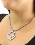 Collar Corto Acero Inoxidable Cadena Grande Circulo Abstracto Gigante Plateado