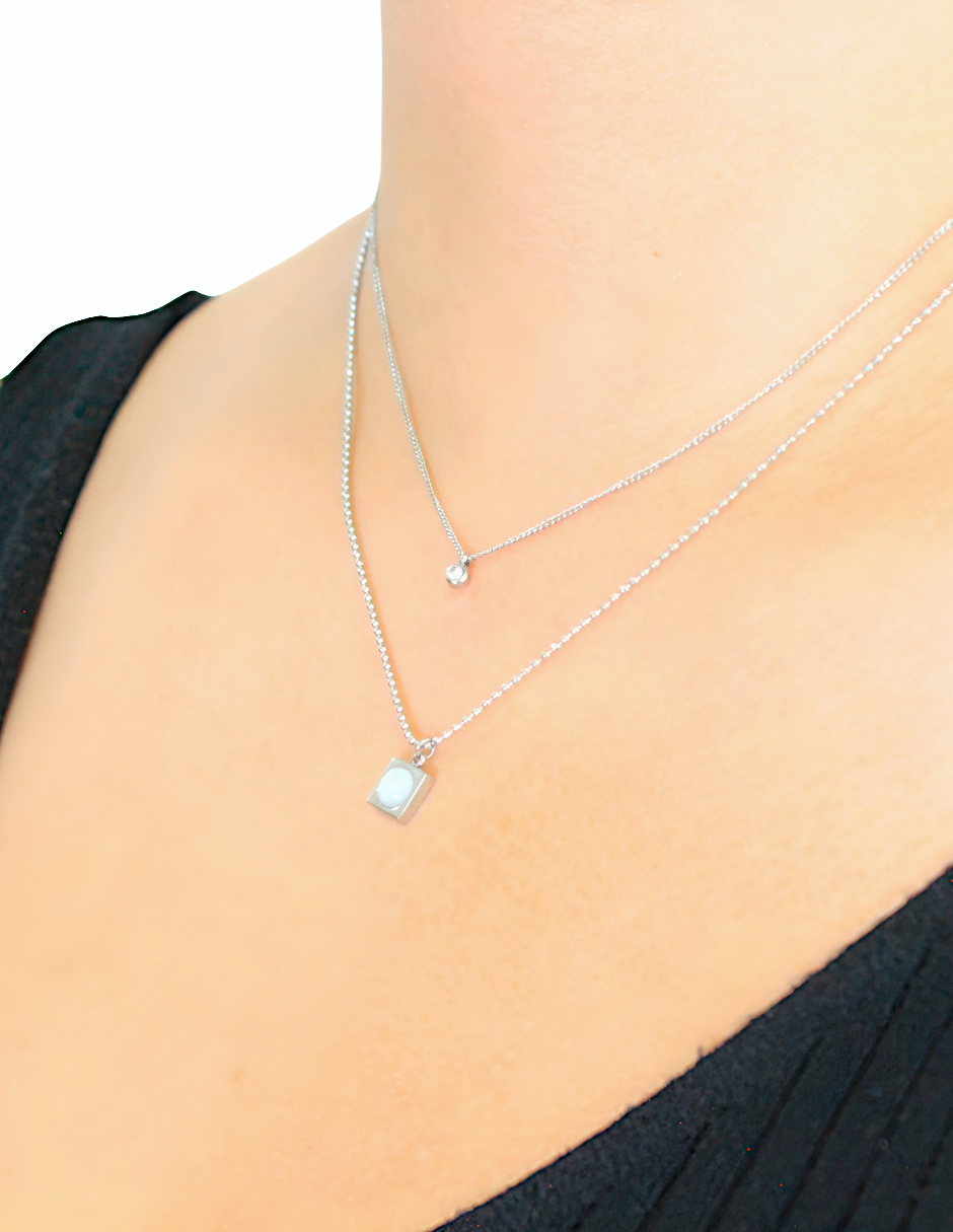 Collar Cadena doble Cubito con piedra y Cristalito