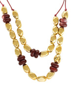 Collar Largo Doble Hilo Tinto Piedritas Dorada  con Tintos