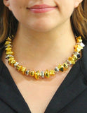 Collar Corto Piedras Doradas y Plateado